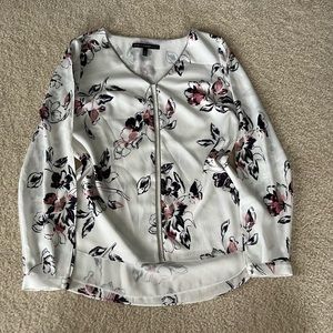 White House Black Market - White Floral Long Sleeve Blouse Silver Lining